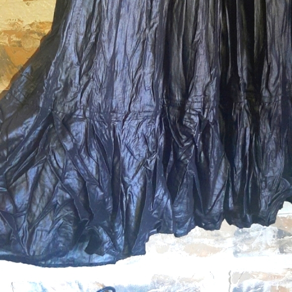 💋Joseph Ribkoff Crinkle faux leather Black skirt - Picture 4 of 11